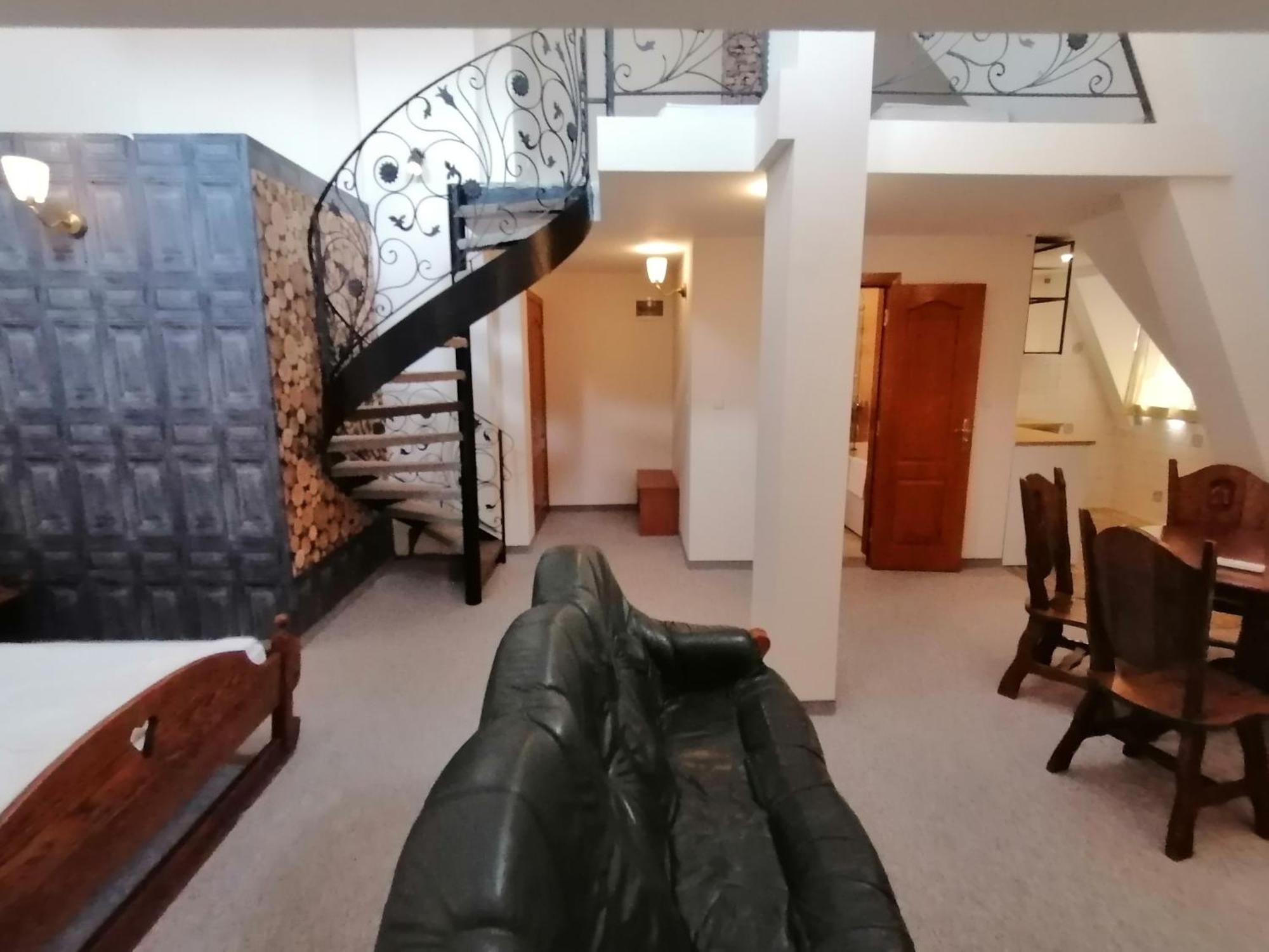 אובזור Hotel Aristokrat מראה חיצוני תמונה