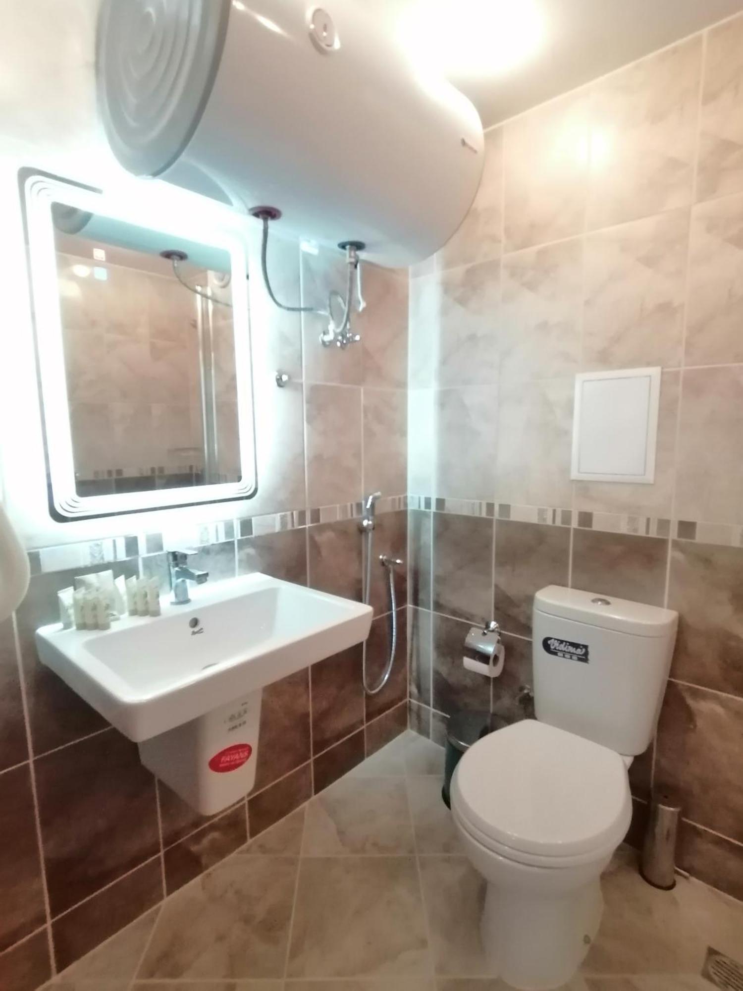 אובזור Hotel Aristokrat מראה חיצוני תמונה