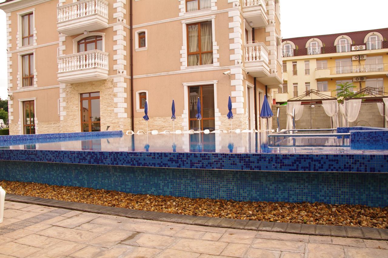 אובזור Hotel Aristokrat מראה חיצוני תמונה