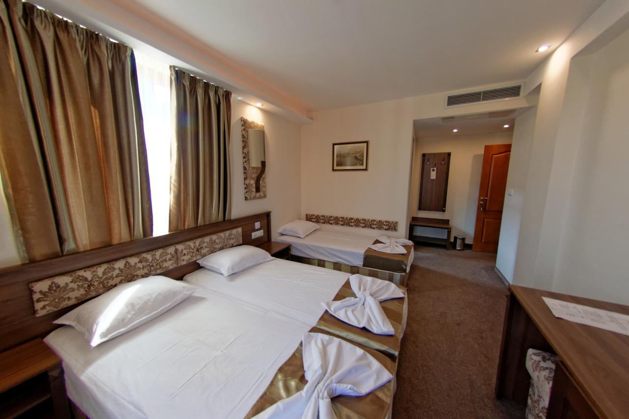 אובזור Hotel Aristokrat חדר תמונה