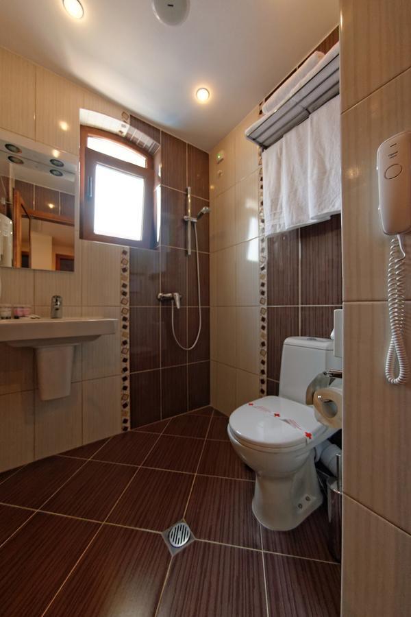 אובזור Hotel Aristokrat מראה חיצוני תמונה