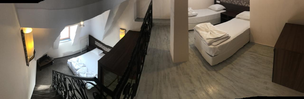 אובזור Hotel Aristokrat מראה חיצוני תמונה