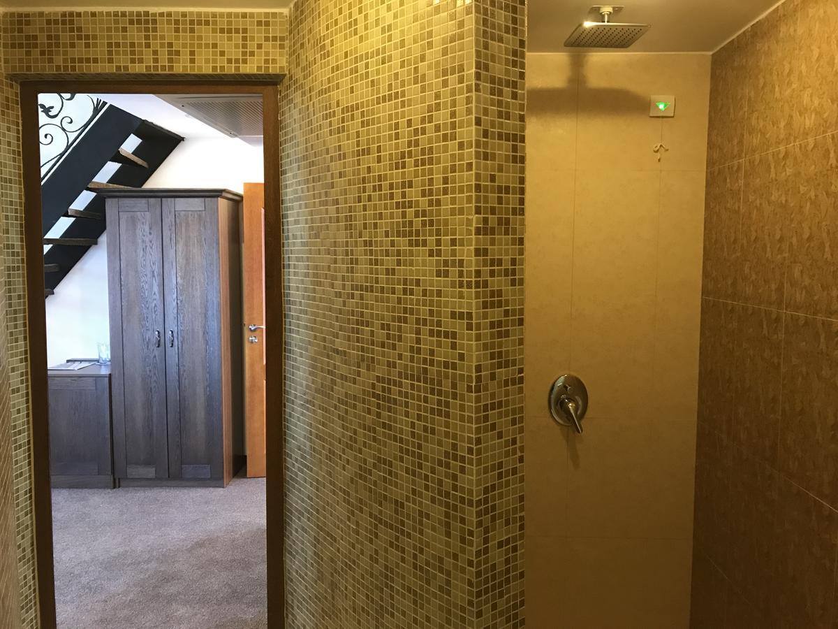 אובזור Hotel Aristokrat מראה חיצוני תמונה