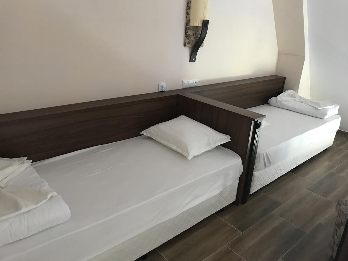 אובזור Hotel Aristokrat מראה חיצוני תמונה